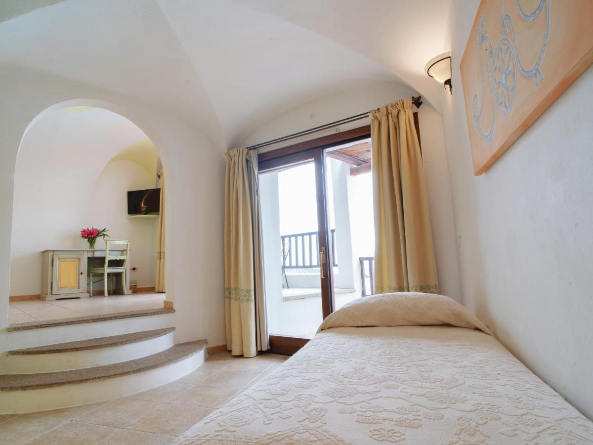 Hotel Pedra Santa Байя Сардиния Экстерьер фото