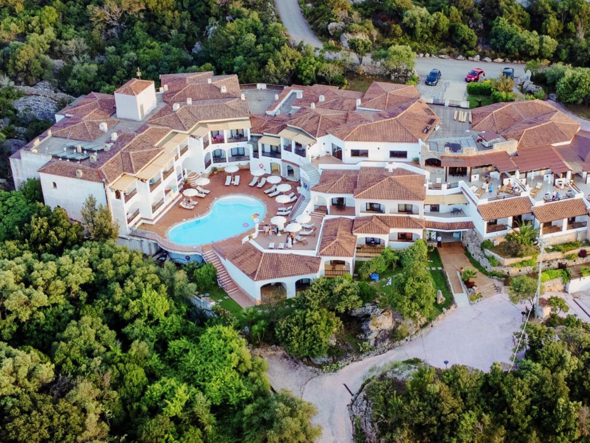 Hotel Pedra Santa Байя Сардиния Экстерьер фото
