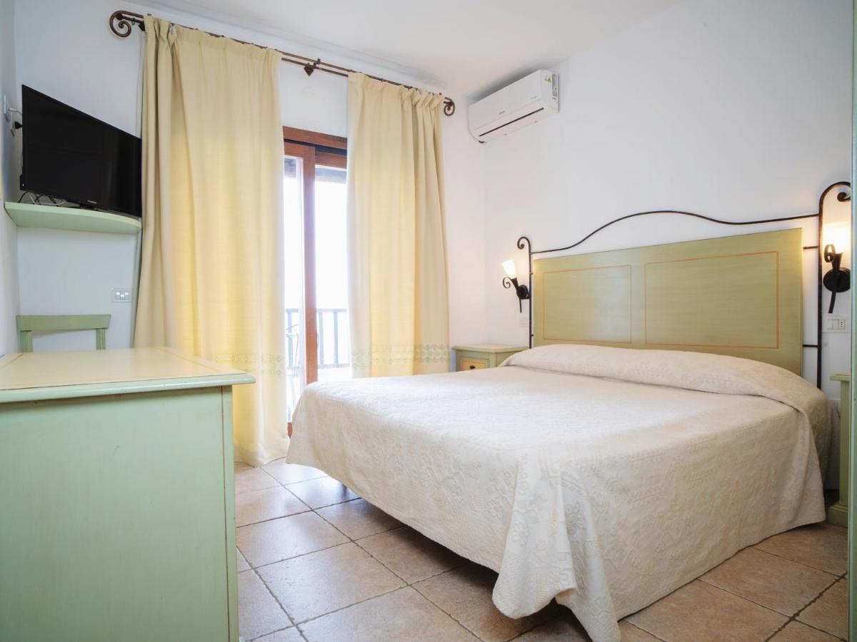 Hotel Pedra Santa Байя Сардиния Экстерьер фото