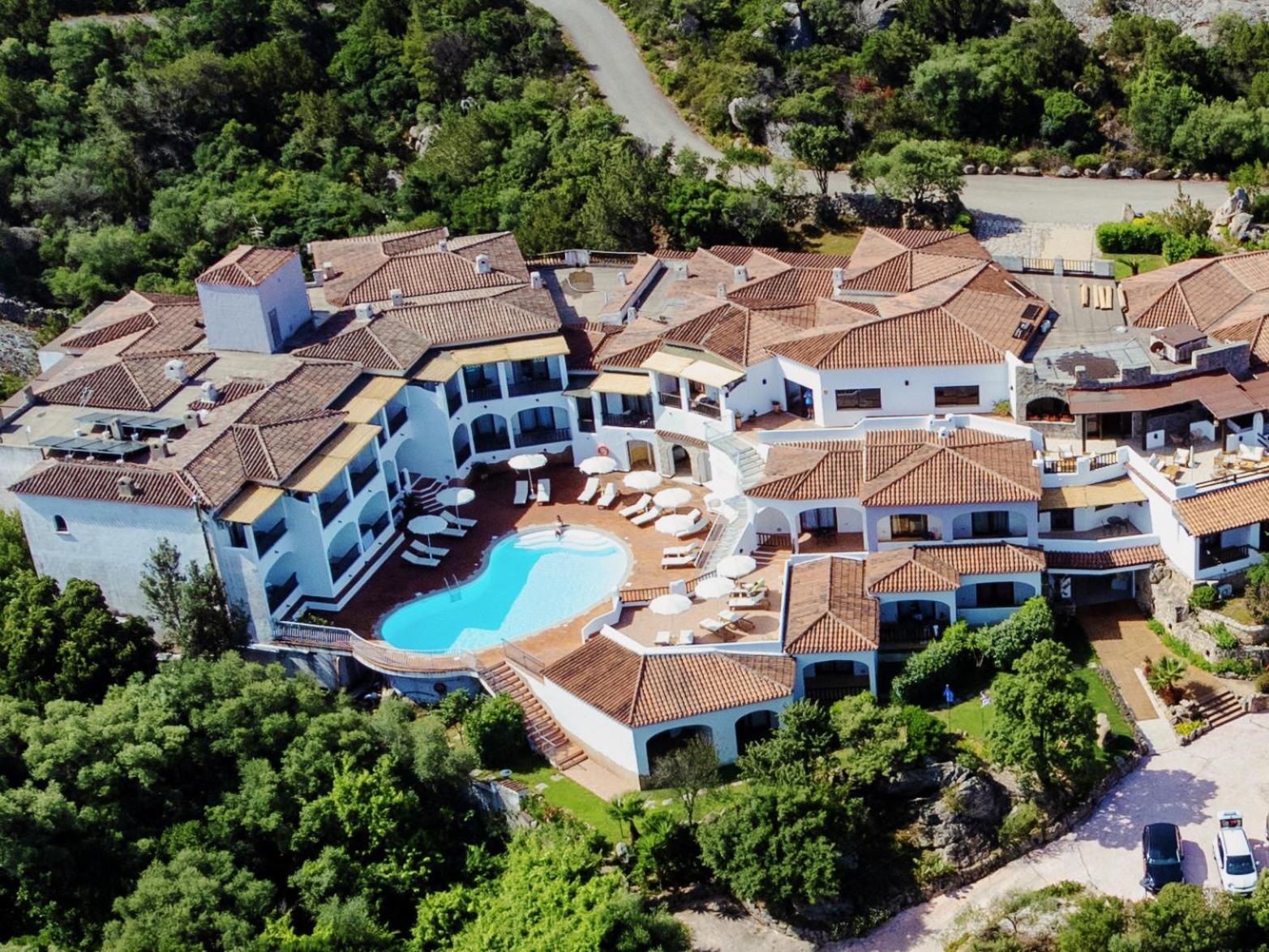 Hotel Pedra Santa Байя Сардиния Экстерьер фото